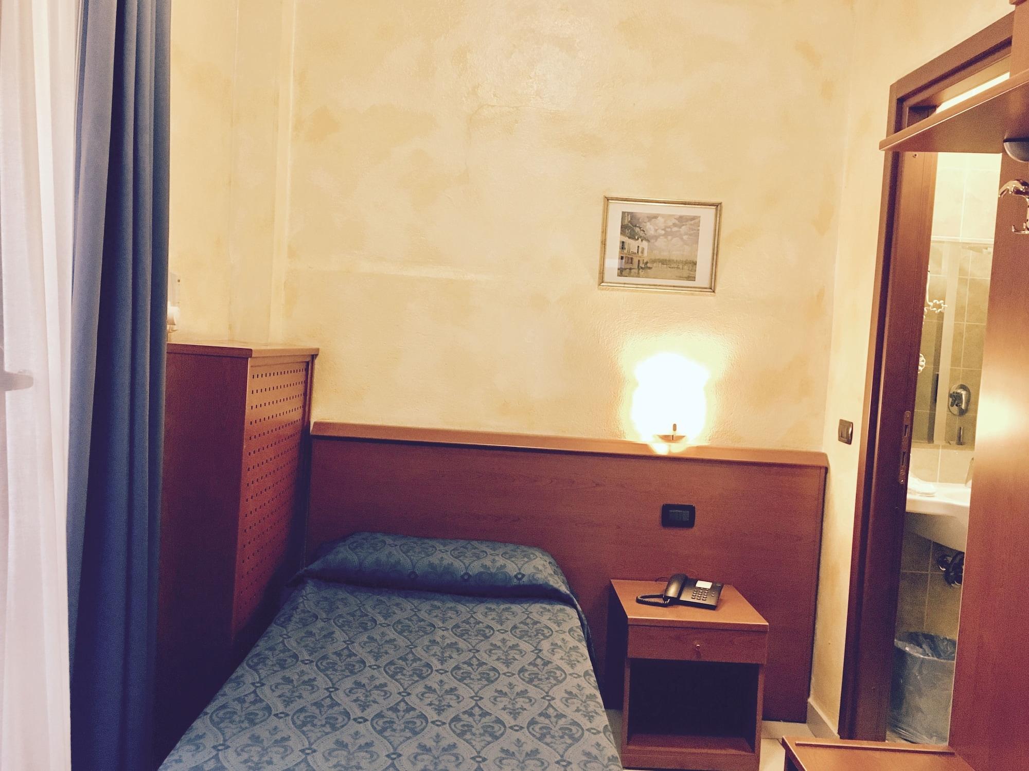 מילאנו Hotel Aurora מראה חיצוני תמונה