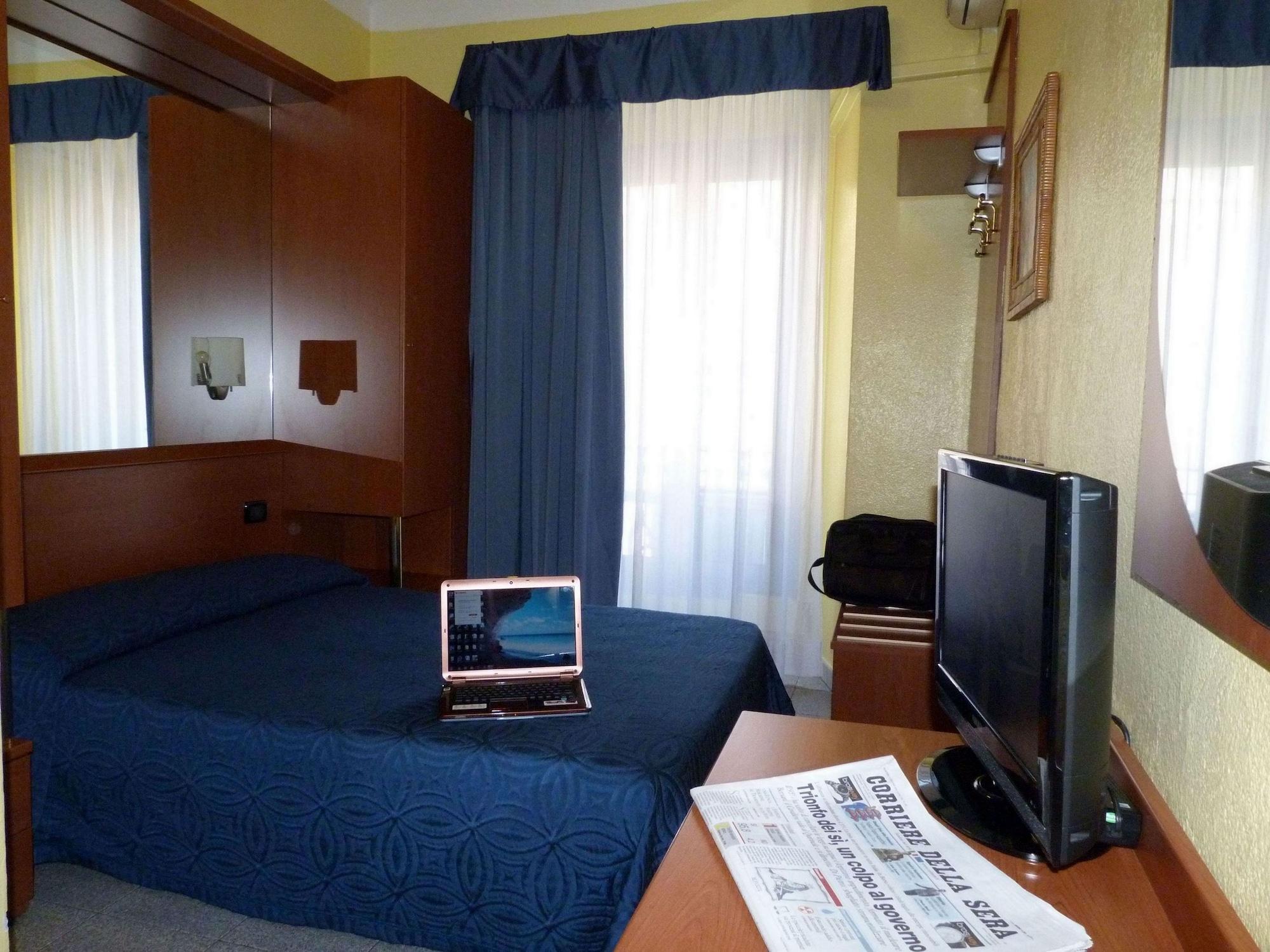 מילאנו Hotel Aurora מראה חיצוני תמונה