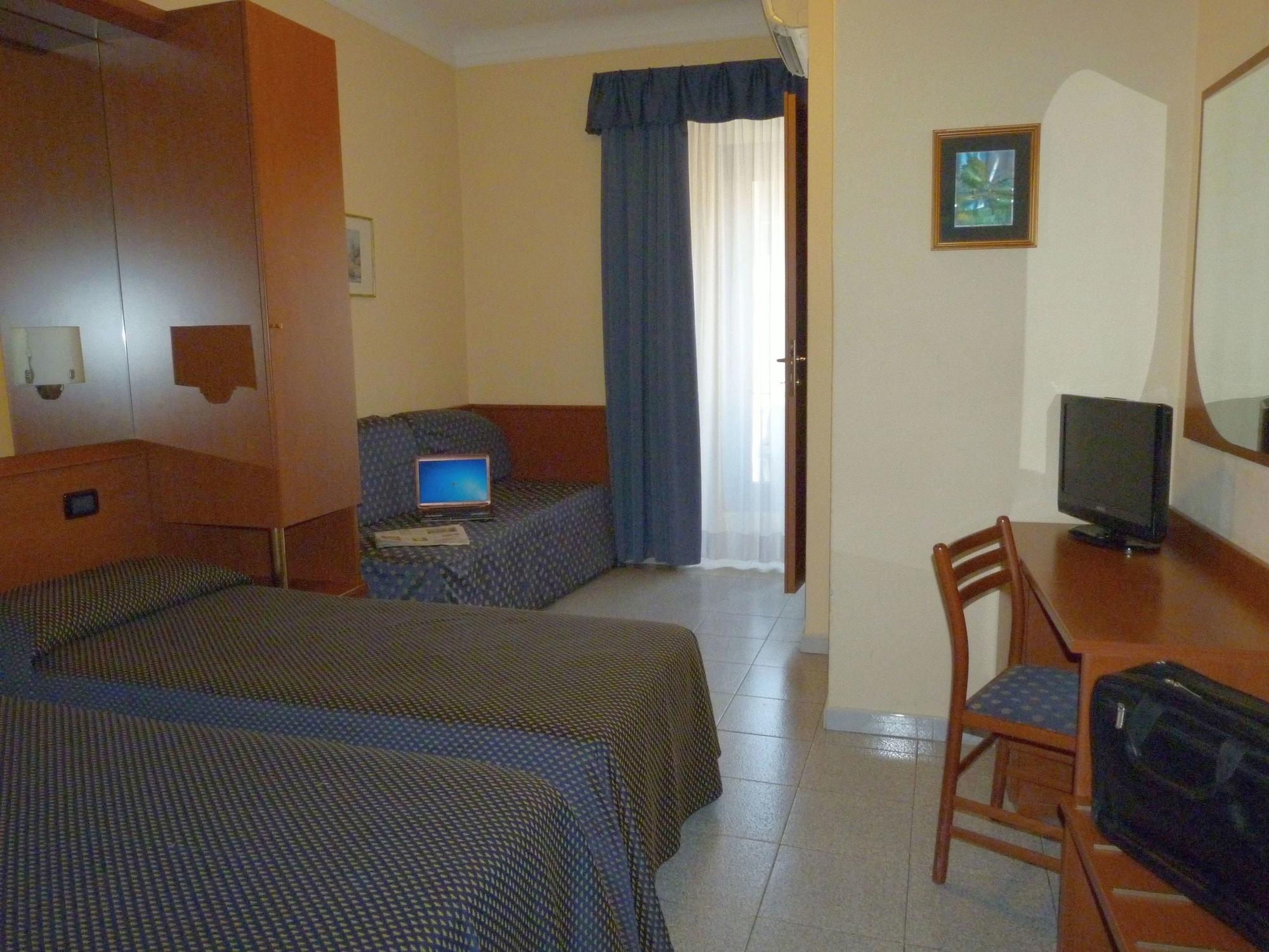 מילאנו Hotel Aurora מראה חיצוני תמונה