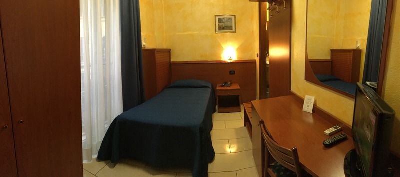 מילאנו Hotel Aurora מראה חיצוני תמונה