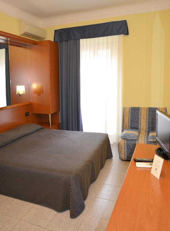 מילאנו Hotel Aurora מראה חיצוני תמונה