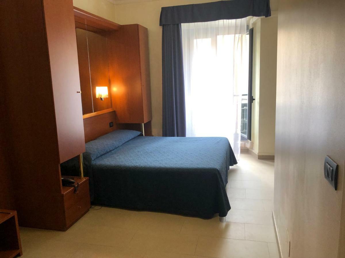 מילאנו Hotel Aurora מראה חיצוני תמונה